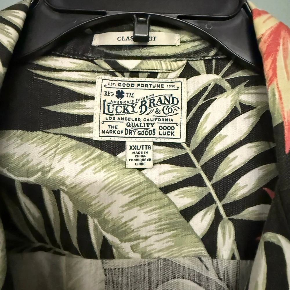 Lucky Brand Black Shirt with Green Palm and Coral Floral Accents 2XL - Picture 2 of 4